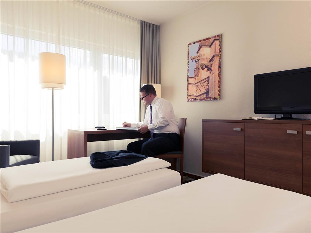 Mercure Hotel Freiburg Am Muenster Bagian luar foto